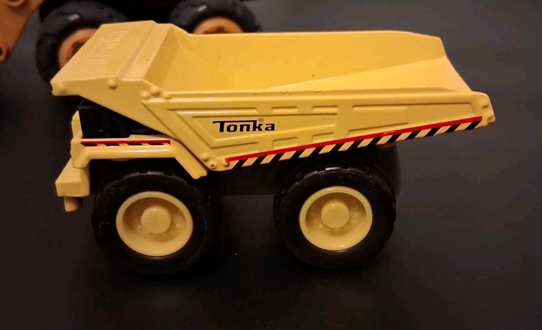 5 Construction Toys Inc Tonka & Bruder Dump Truck Bulldozer Fire Truck No Ladder