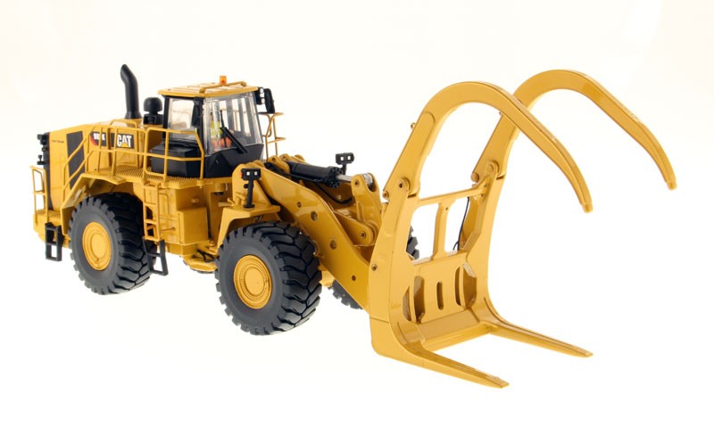 DIECAST MASTERS – CATERPILLAR 988K Wheel Log Clamp Accompanied with a…