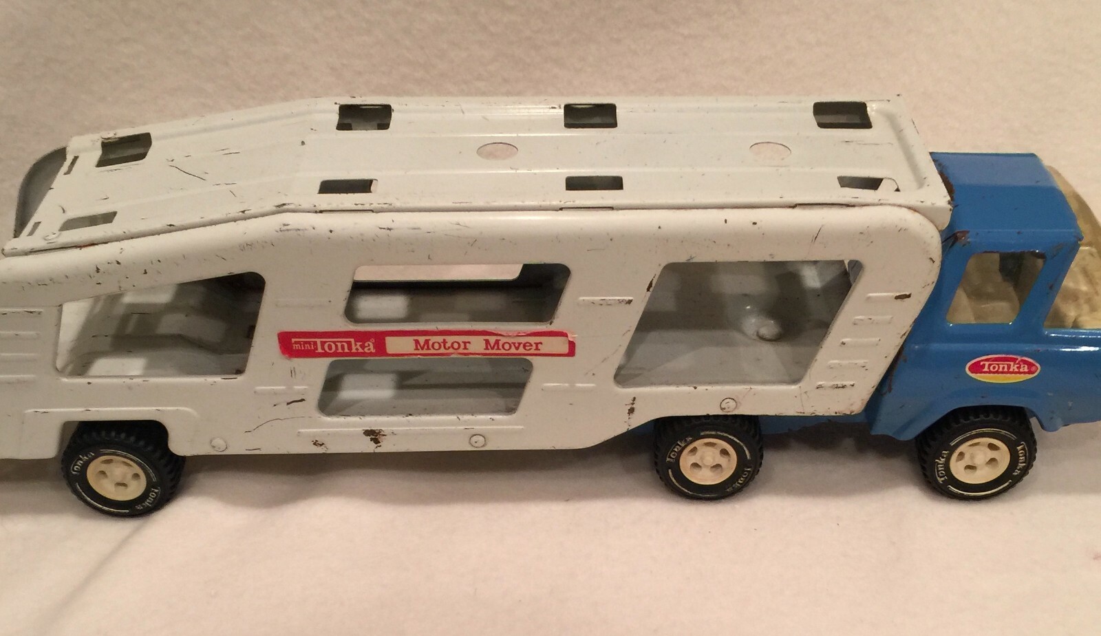 Vintage Tonka 1970&rsquo;s Motor Mover Truck Transporter Car Hauler Carrier
