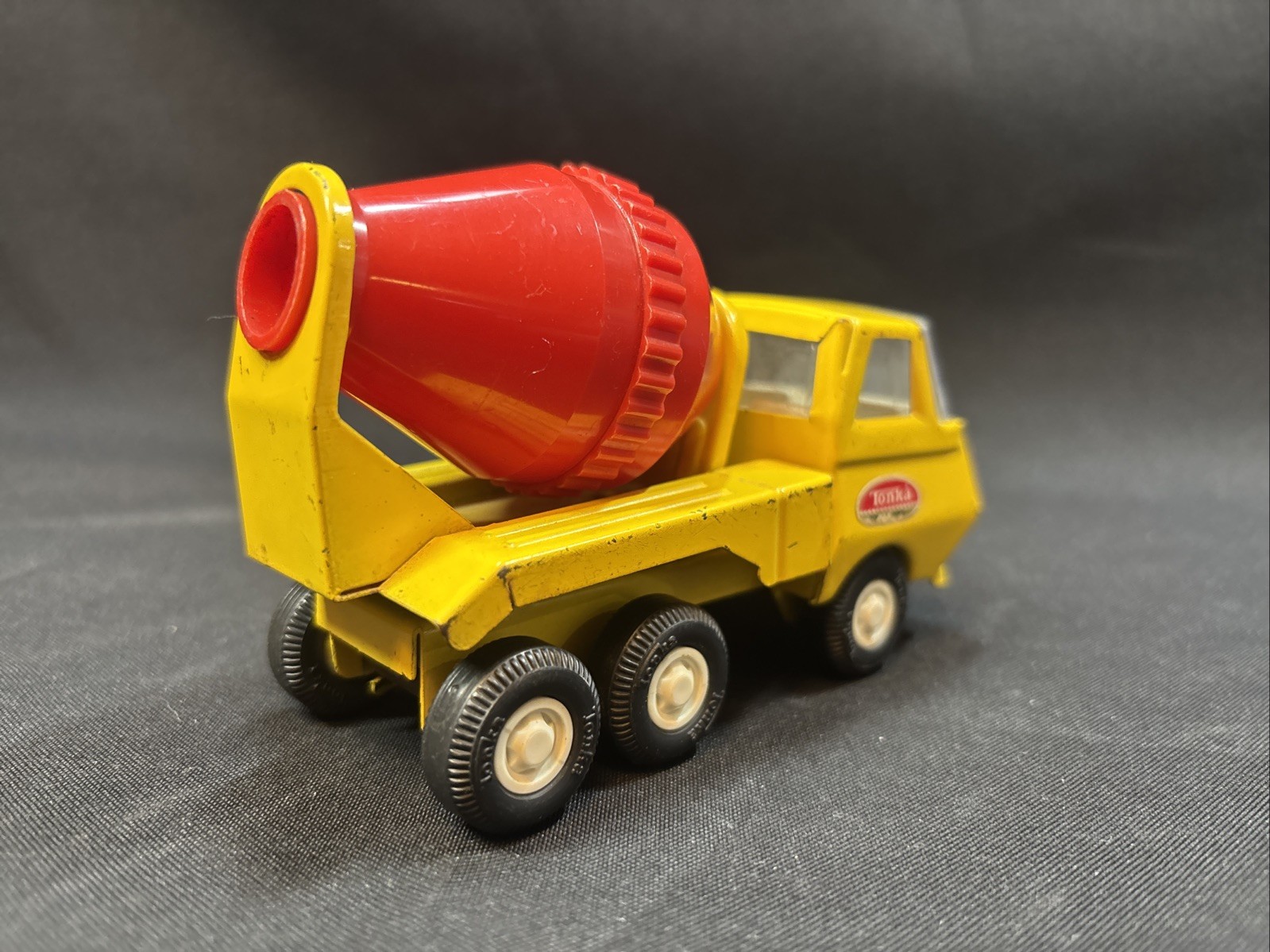 Tonka 1960s 5&Prime; Cement Mixer Truck Pressed Steel Yellow/Red MOUND