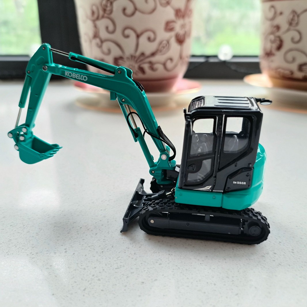 1/50 Scale KOBELCO SK 55SR Compact Excavator Diecast Model Toy Gift