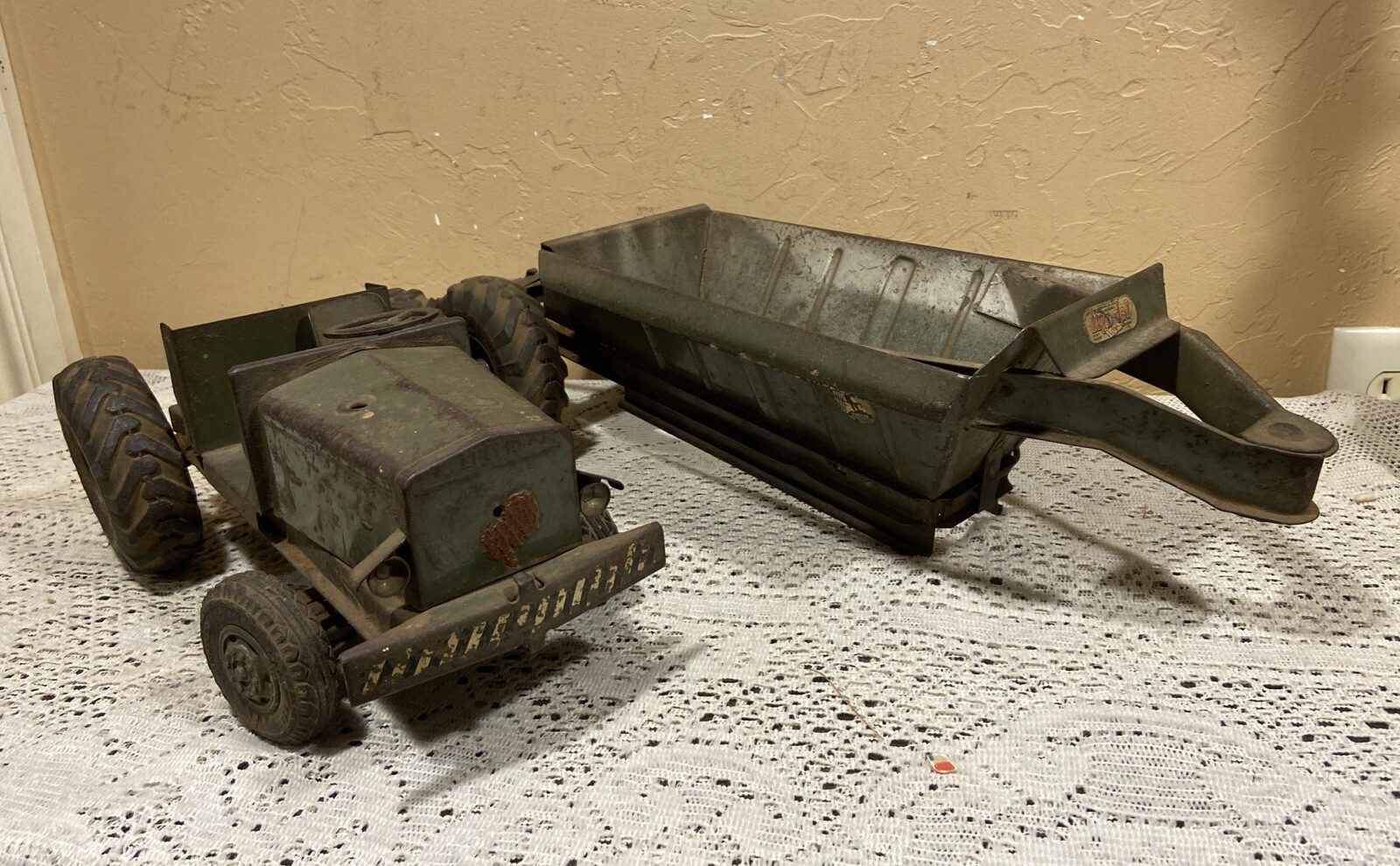 Vintage Doepke Model Toys Pressed Steel Euclid « The Pioneer » Earth Mover