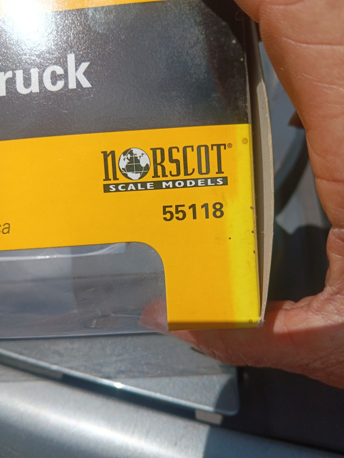 Peterbilt Model 330 CAT Dealer Service Truck Norscot 55118 1:50 NIB Caterpillar