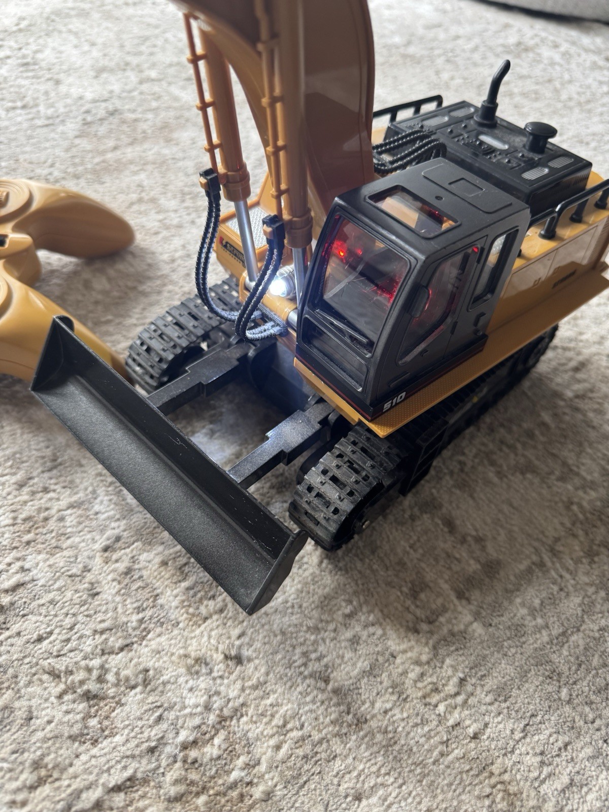Hulna RC Excavator With Control Tested WORKS *No Battery Charger*