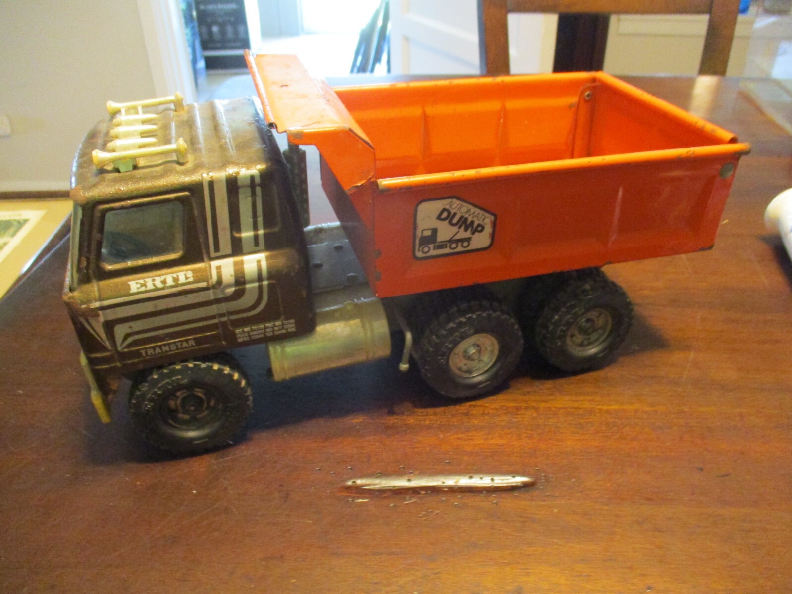 Vintage ERTL Transtar Automatic Dump Truck Hydraulic Lift International Truck