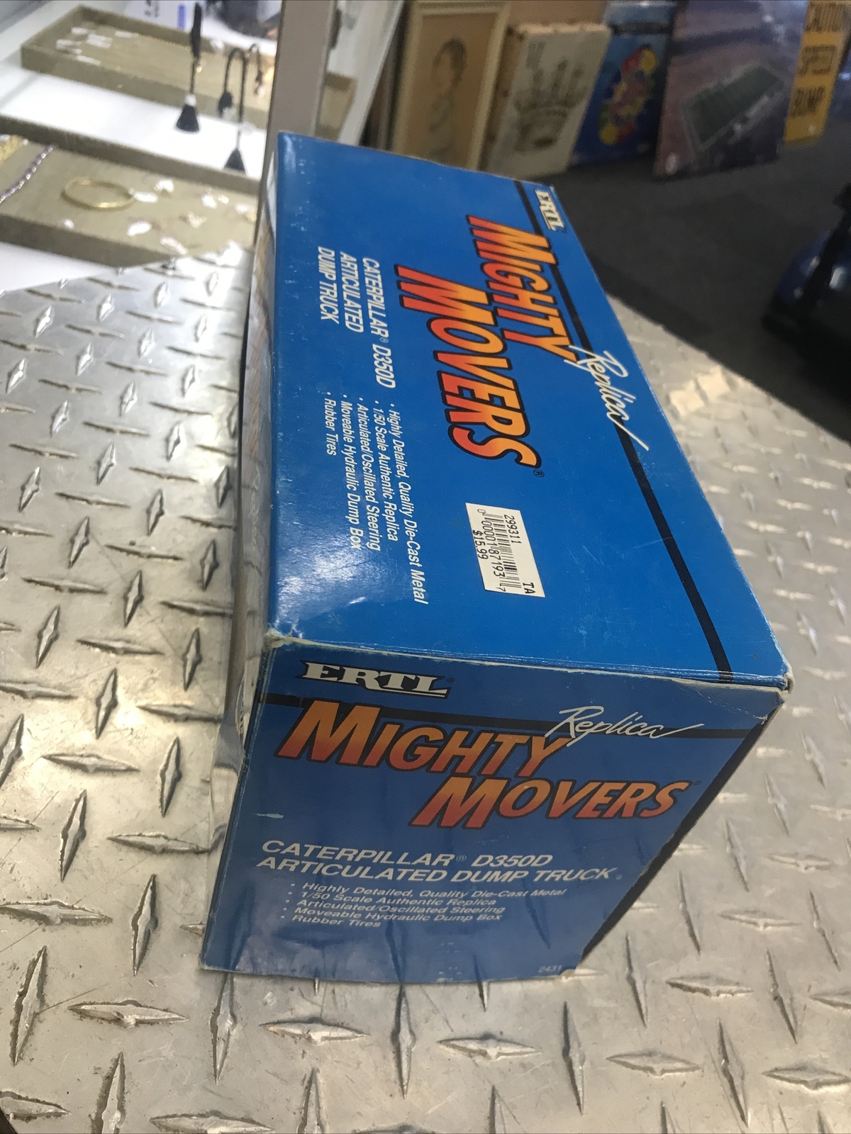 ERTL MIGHTY MOVERS REPLICA 1/50 SCALE CATERPILLAR D350D ARTICULATED DUMP TRUCK