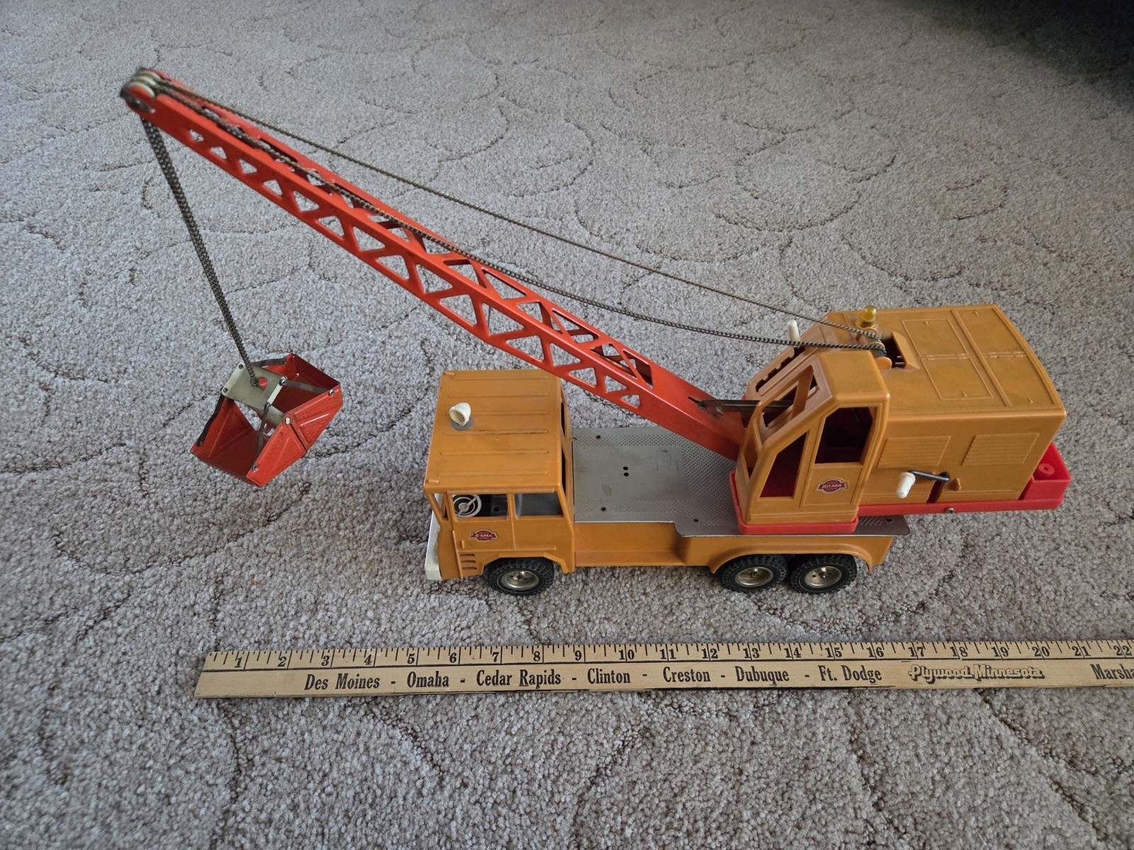 GAMA Faun 1960&rsquo;s – 1970&rsquo;s Crane truck – Plastic Fragile and Rare Mechanik Patent