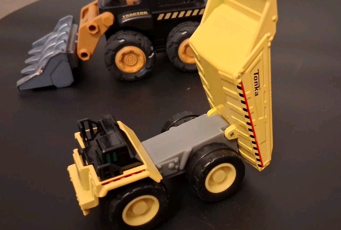 5 Construction Toys Inc Tonka & Bruder Dump Truck Bulldozer Fire Truck No Ladder