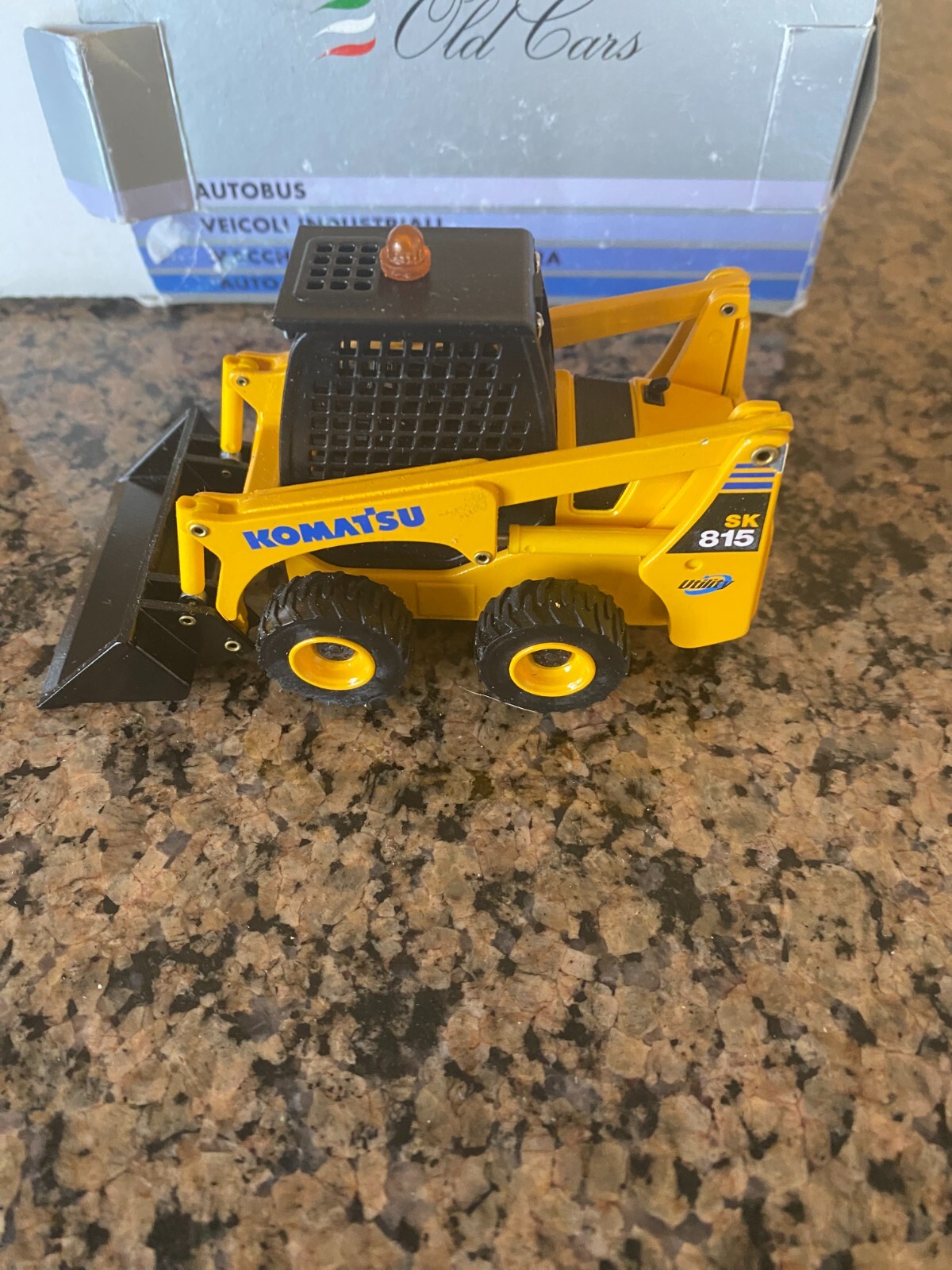 1/32 OLD CARS KOMATSU SK 815 SKID STEER LOADER
