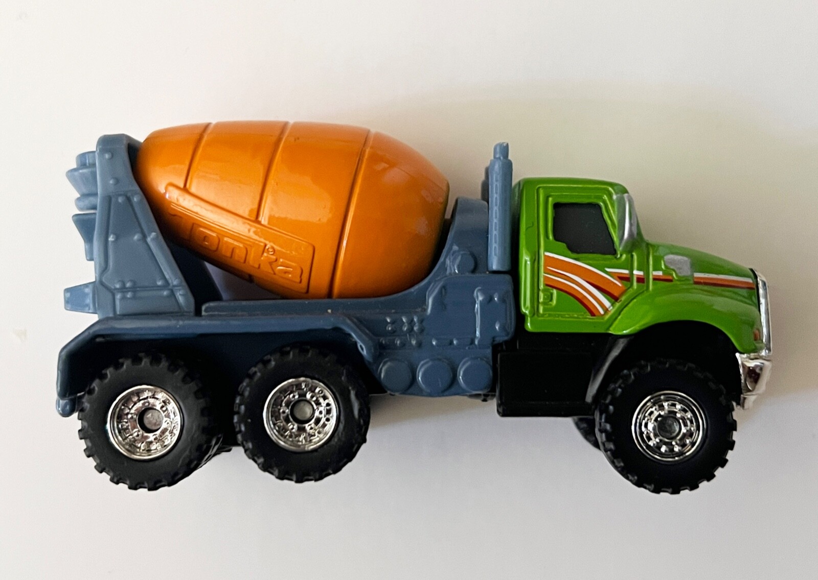 Tonka mini Cement Mixer Diecast truck #06404 Green Orange 2012 Hasbro RARE MINT