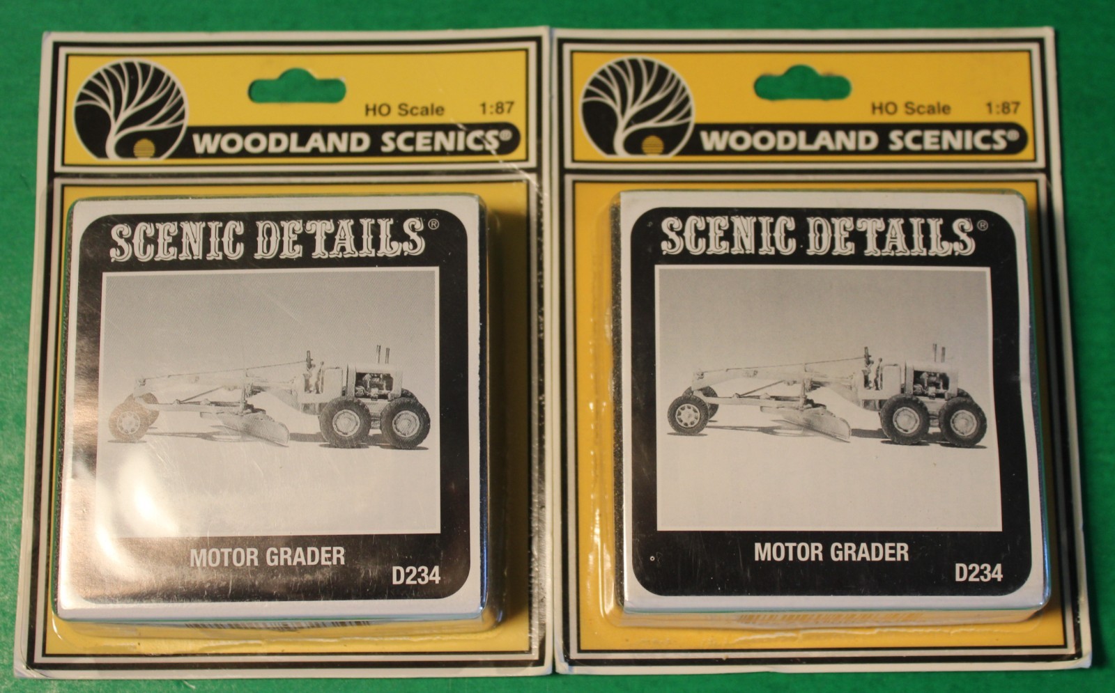 Woodland Scenics D234 Caterpillar open-cab motor grader NIB discount if buying 2