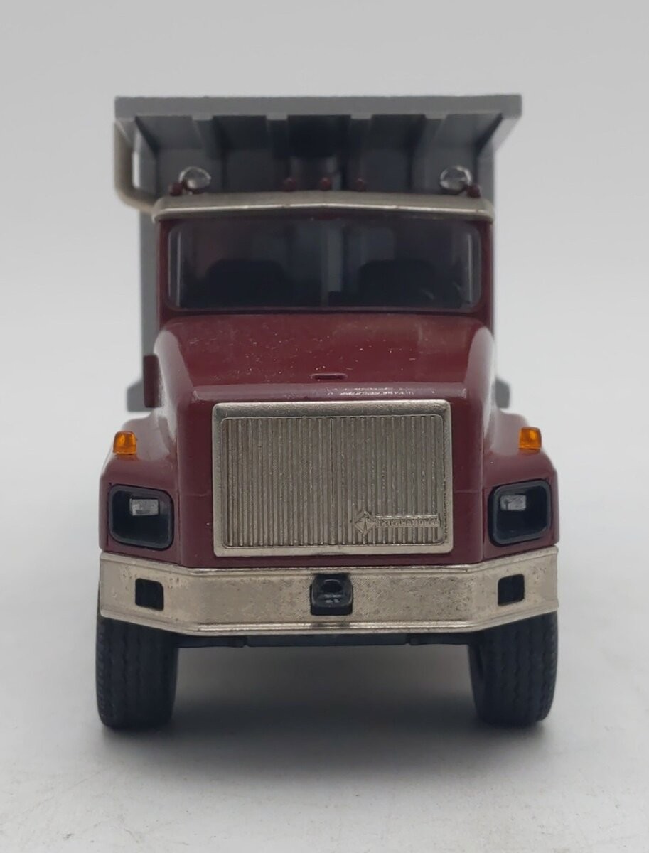 Conrad 1:50 Die-Cast Red International 5000 Dump Truck LN