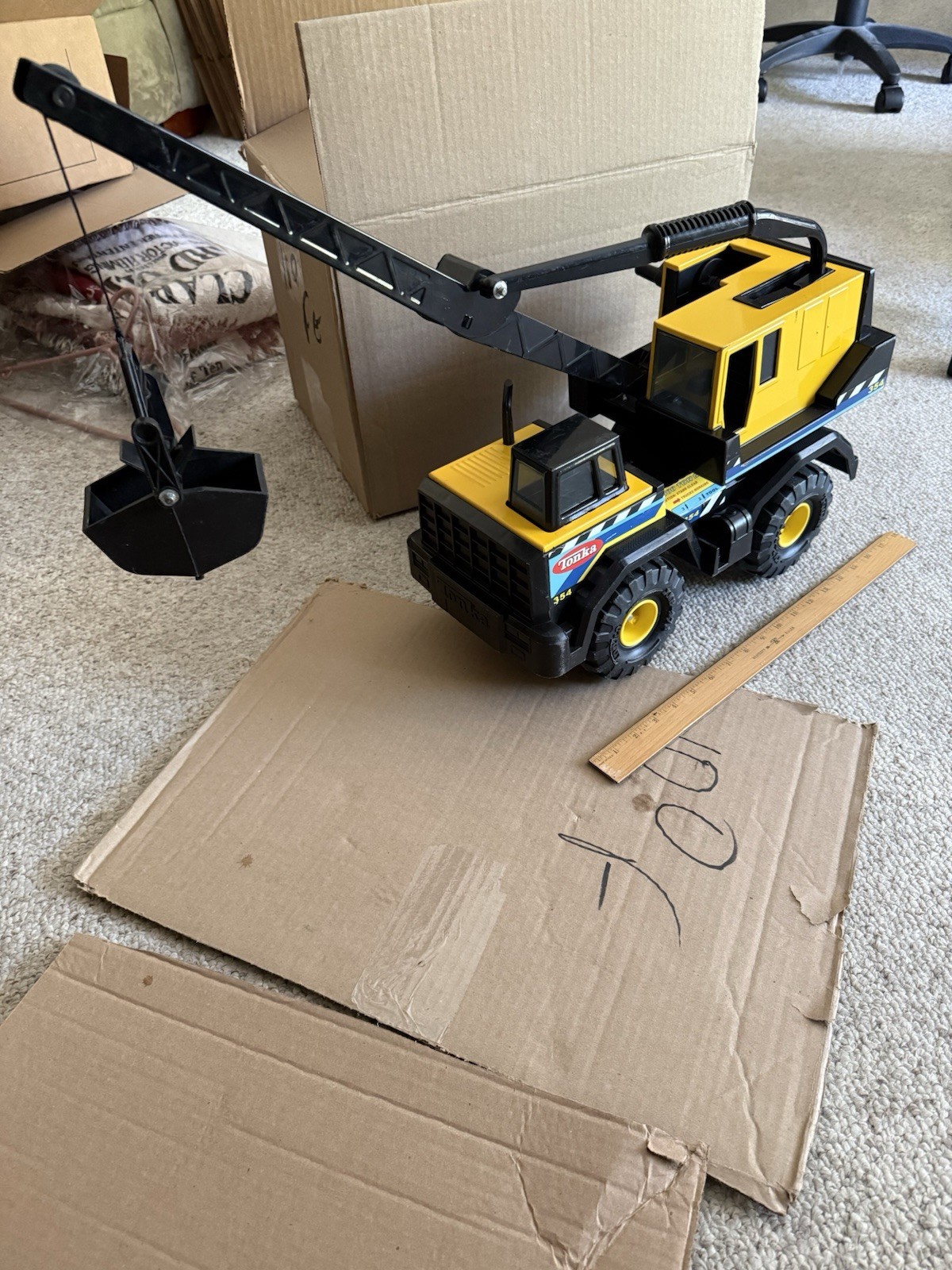 TONKA 1999 Crane #354 Model M-7495-2