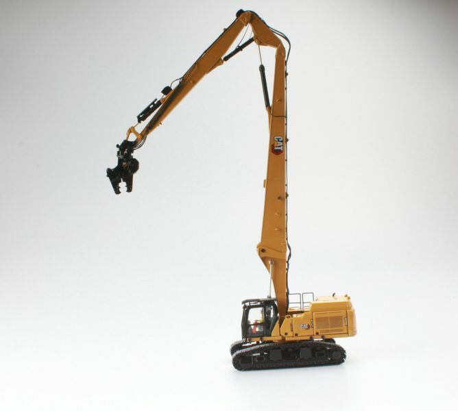 Diecast Master 85663 Cat 352 UHD Caterpillar Demolition Excavator Next Gen 1:50