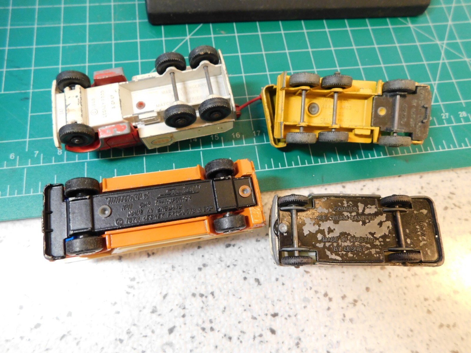 60&rsquo;s Matchbox 4-Diecast Lot Tow Truck Car Transporter Ice Cream Truck & Crane