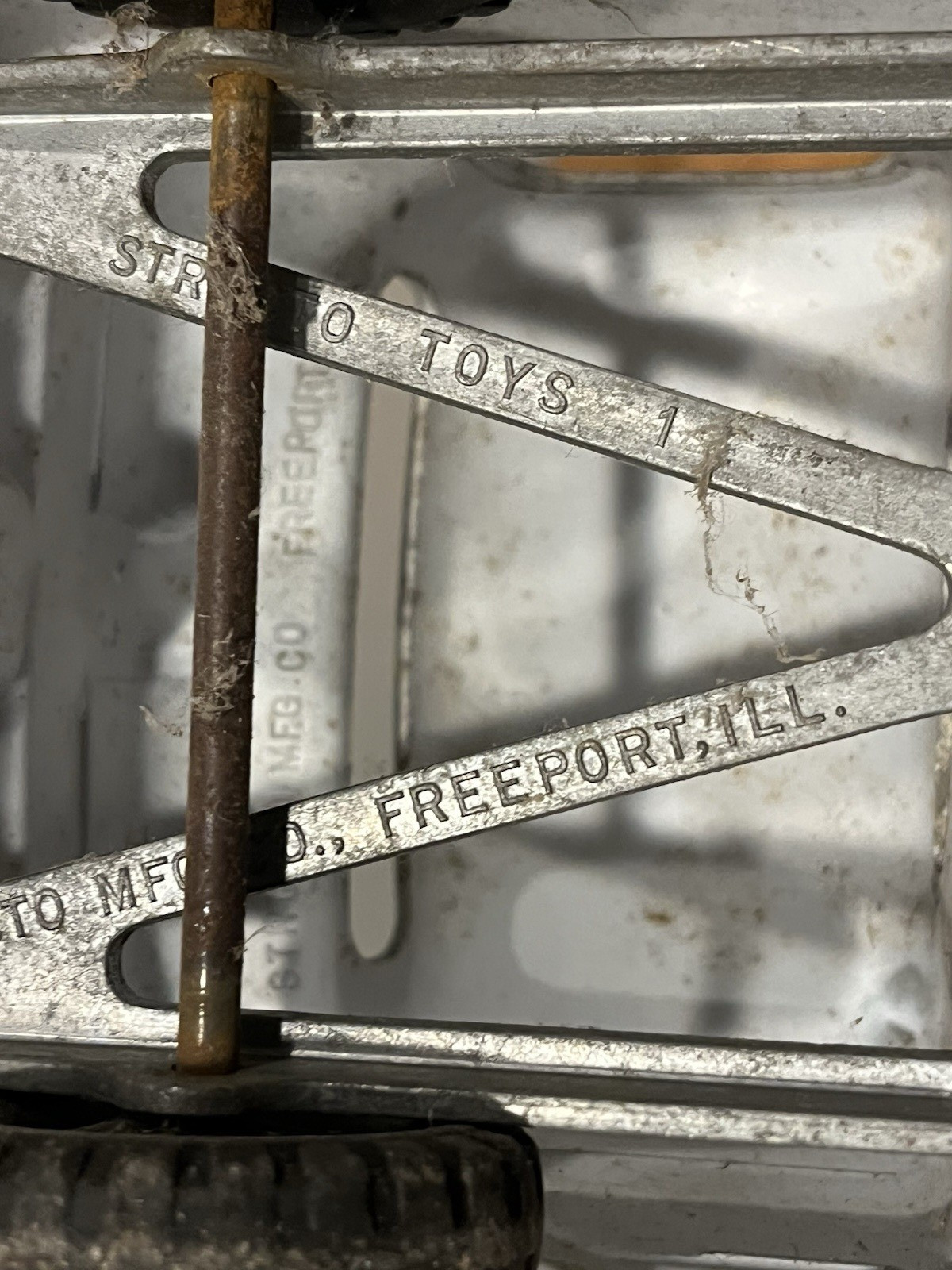 Vintage 1950&rsquo;s Structo Steel Cargo Company Pressed Steel Semi Truck & Trail (16C