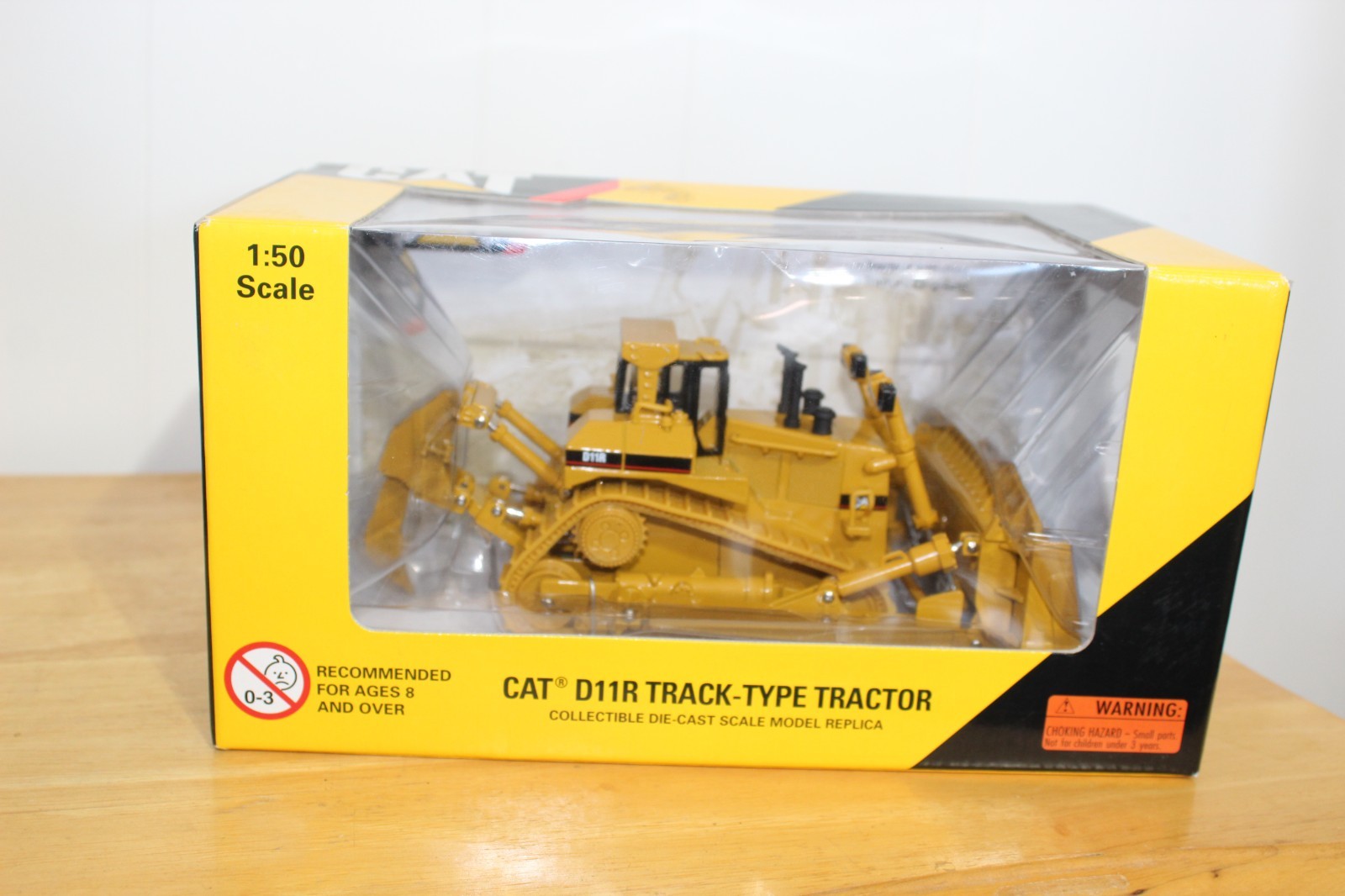 Caterpillar CAT Diecast D11R Dozer w/ Ripper 1:50 Scale Norscot Group