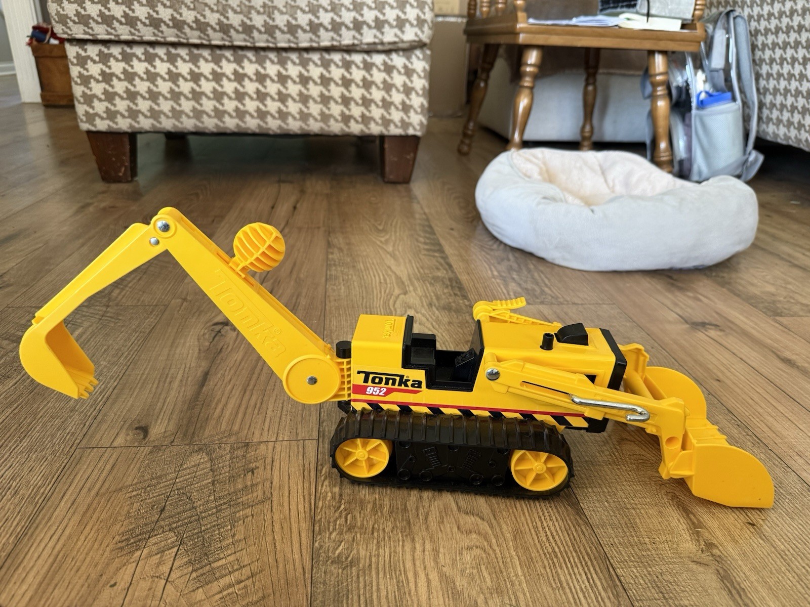 Tonka – Steel Classics Trencher 952 Yellow & Black – 2021 Hasbro Plastic & Metal