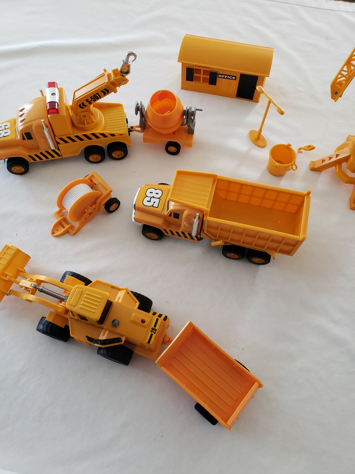 VTG 90&rsquo;S Plastic Yellow Construction Equipment SET: TRUCKS, CEMENT MIXER, ETC