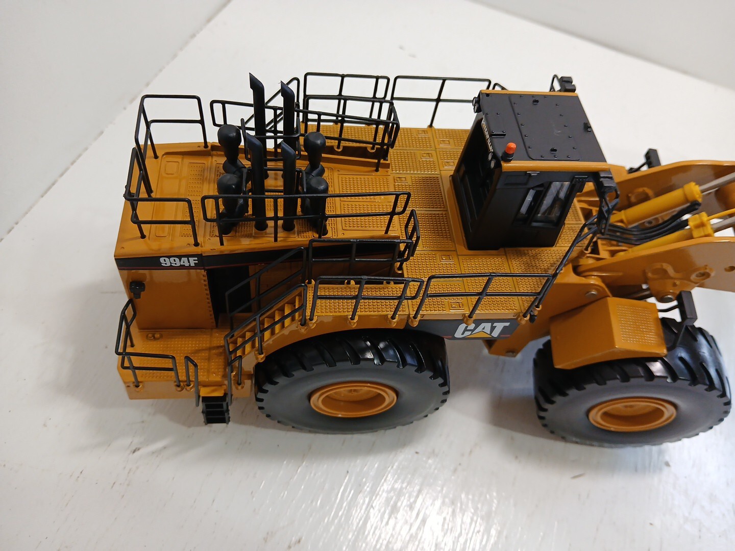 Norscot CAT 994F Wheel Loader 15-inch DieCast Model 1/50 Scale With Original Box