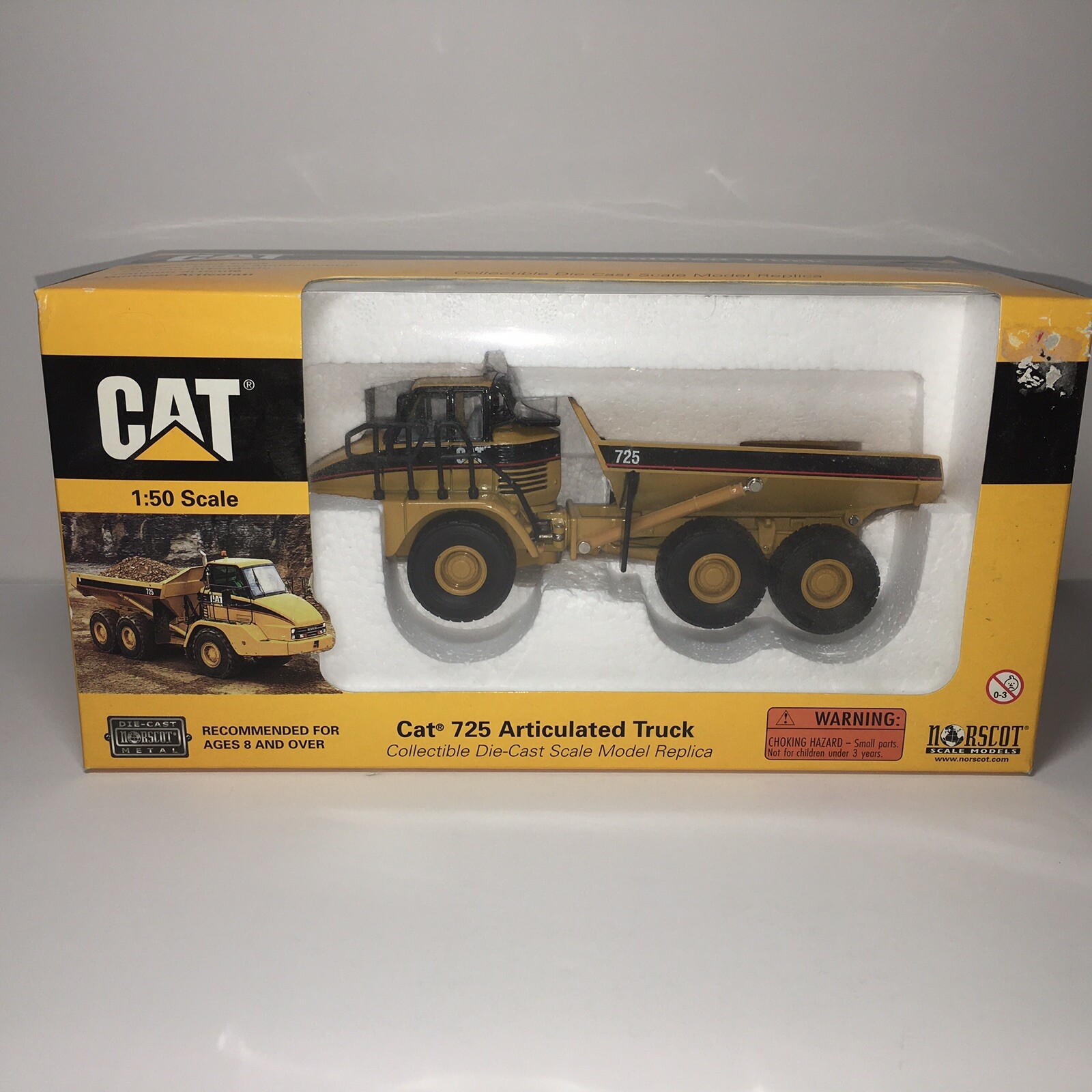 Caterpillar CAT 725 Articulated Truck 1:50 Scale NIB Sealed Mining Coal Norscot