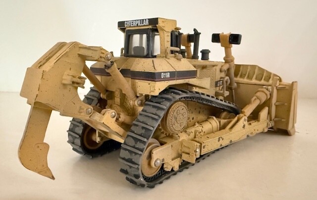 1:50 Caterpillar D11R « Machines At Work » Track Type Dozer 55179