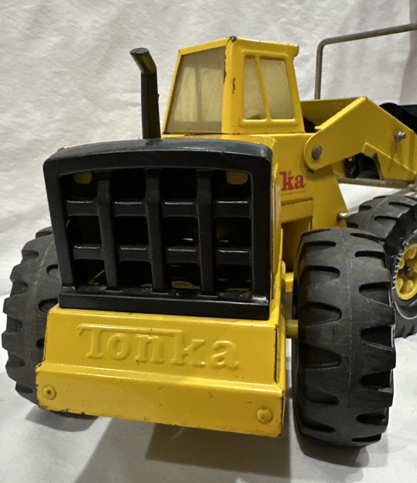 Vintage 1970’s -80’s Tonka Pressed Steel Front Loader XMB-975