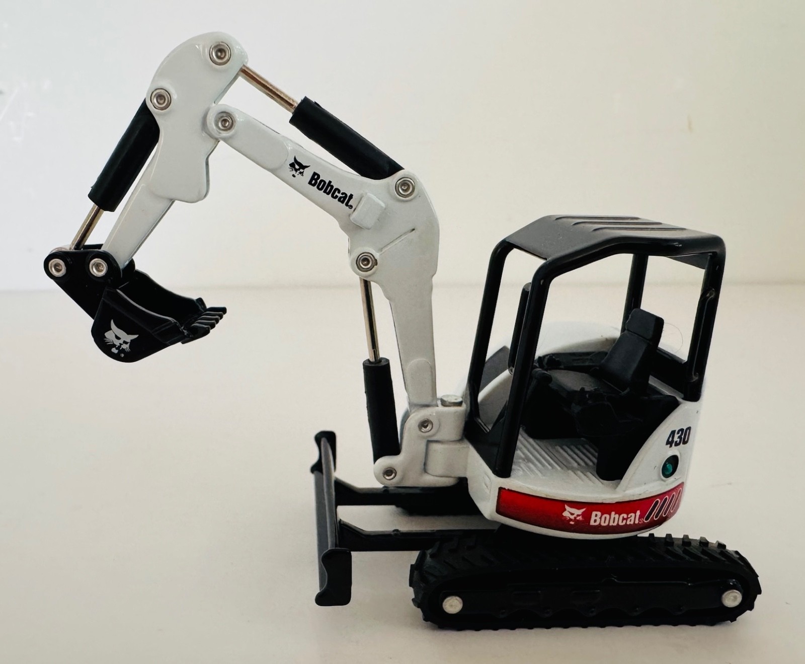 1:50 Scale Bobcat 430 Excavator Diecast Model