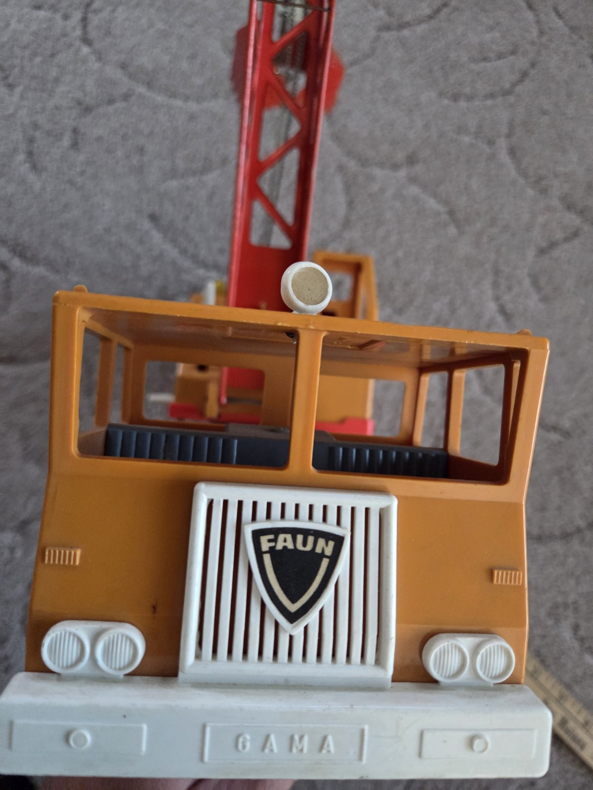 GAMA Faun 1960&rsquo;s – 1970&rsquo;s Crane truck – Plastic Fragile and Rare Mechanik Patent