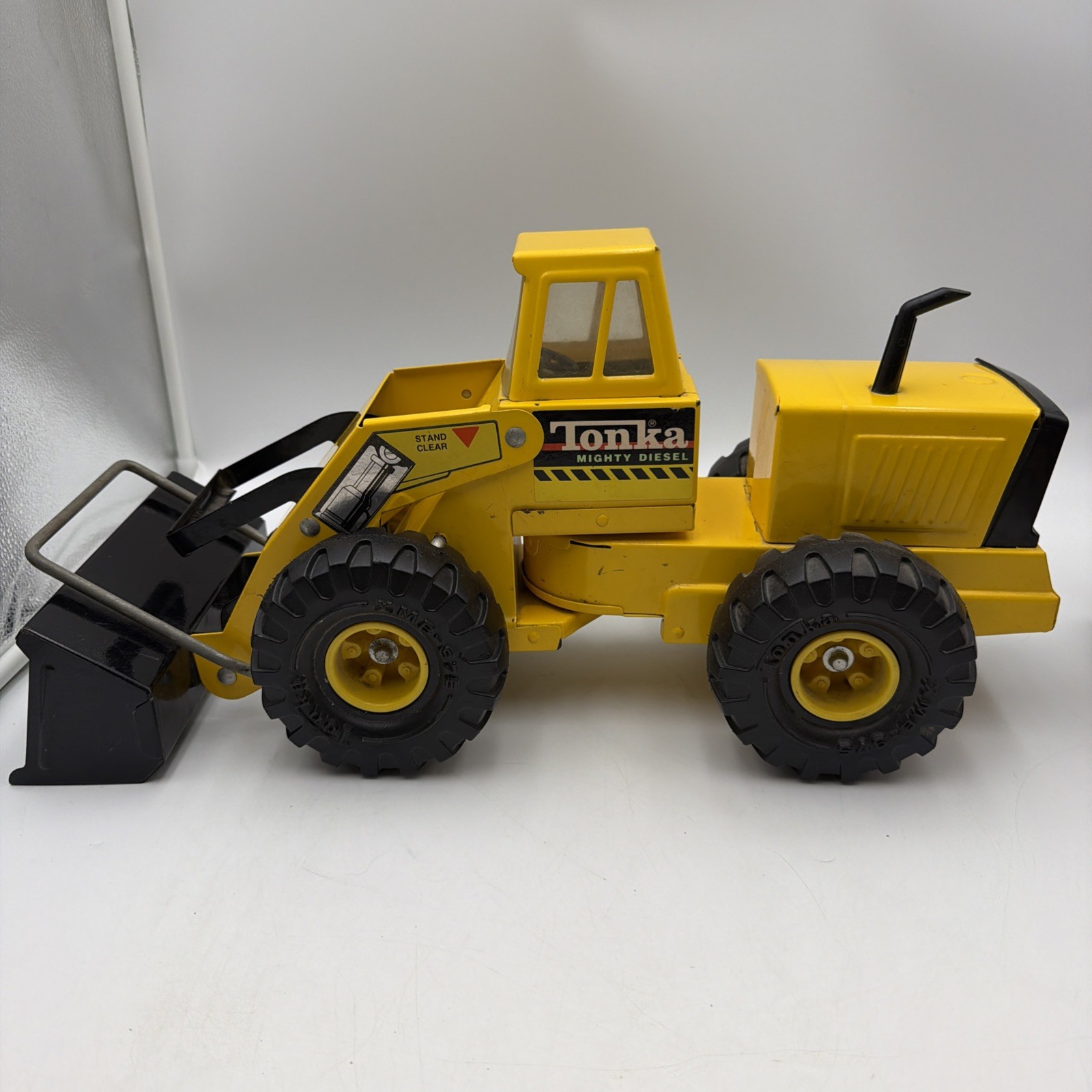 Tonka Vintage Mighty Diesel Front End Loader XMB-975