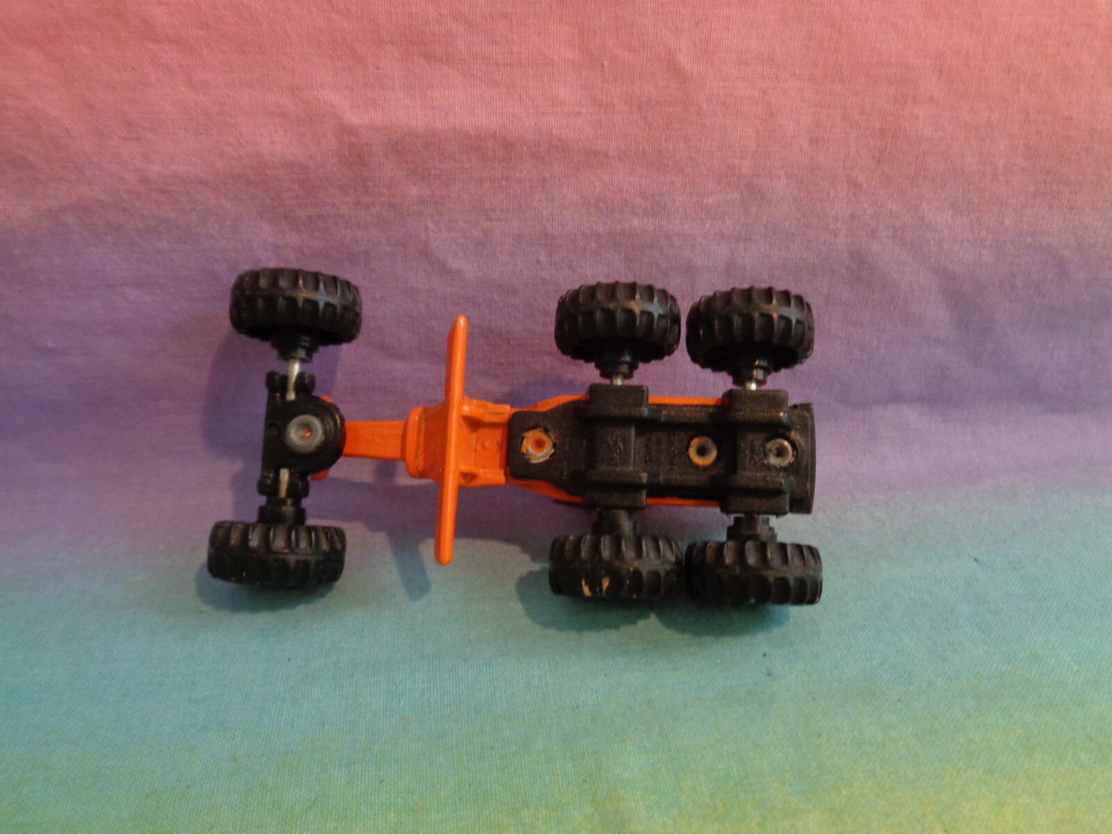 Vintage 1998 Tonka TC-831 Road Grader Orange – as is