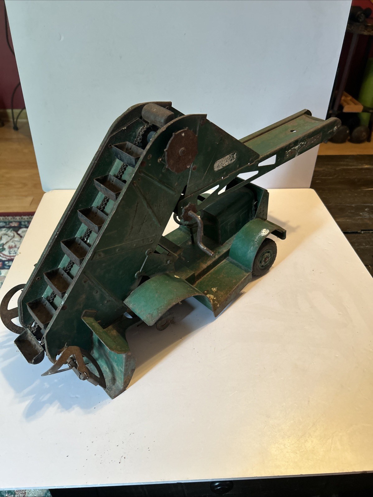 DOEPKE MODEL TOYS 1953 BARBER GREEN MOBILE BUCKET LOADER STEEL TOY NEEDS WORK