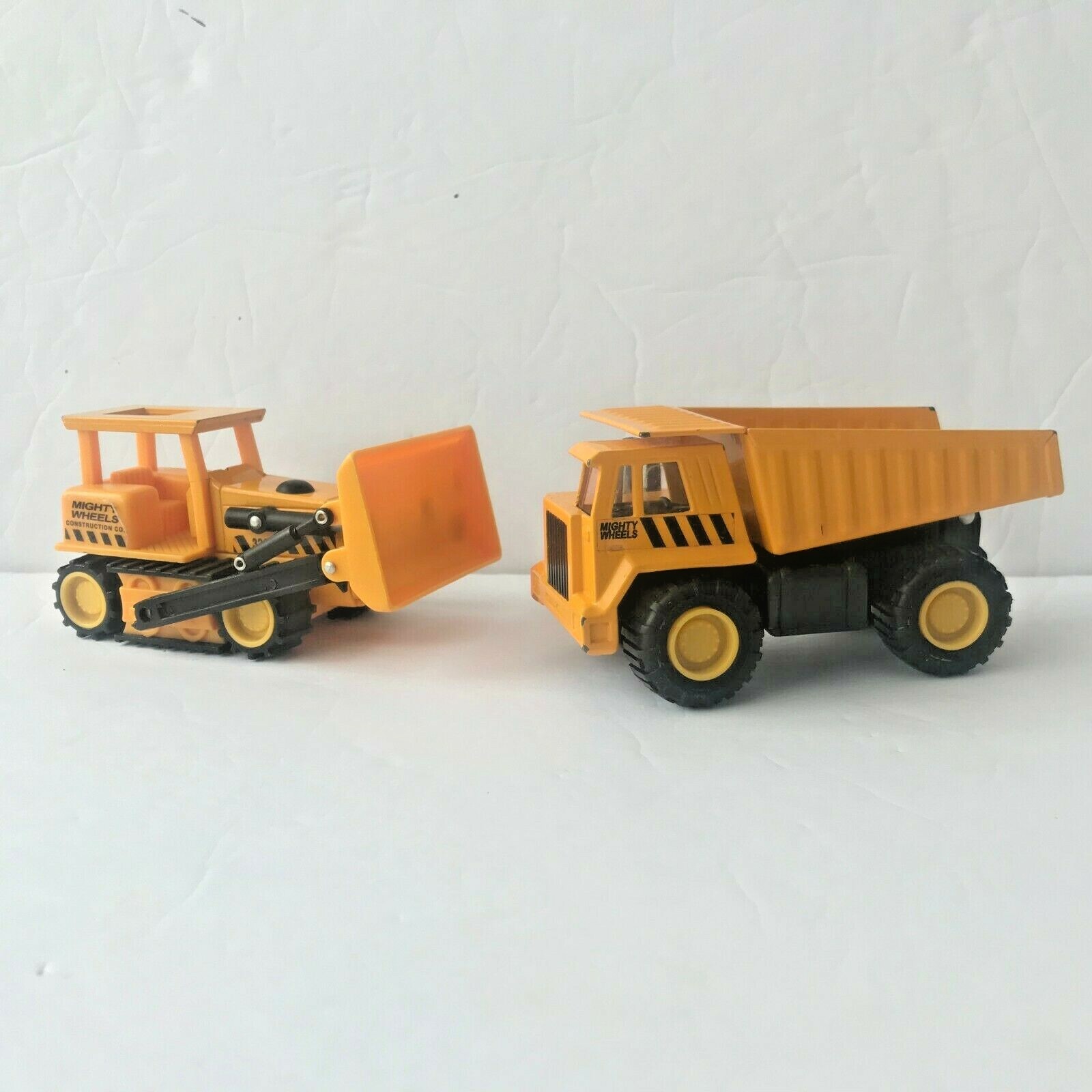 SOMA Mighty Wheels Dump Truck Front End Loader Construction Yellow Metal Plastic