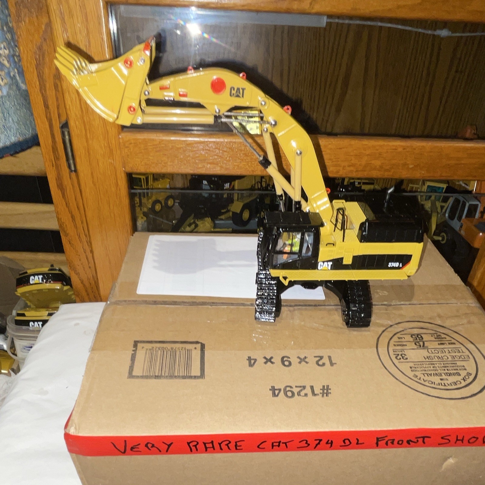 CAT 374D L Excavator Diecast Construction Equipment Model Yellow Black