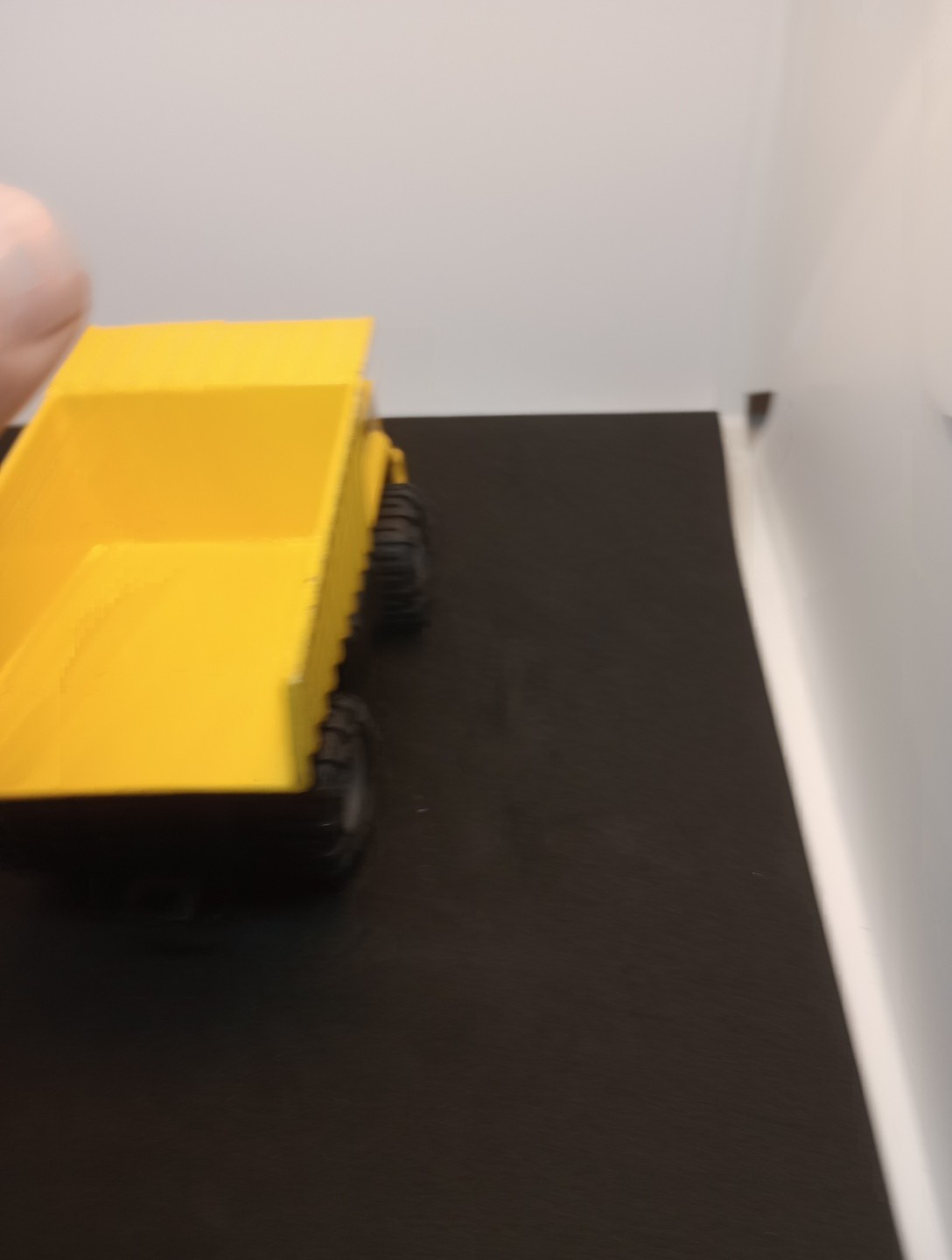 Die-Cast Dump Truck working Bucket 5&Prime; L Yellow Heavy Duty