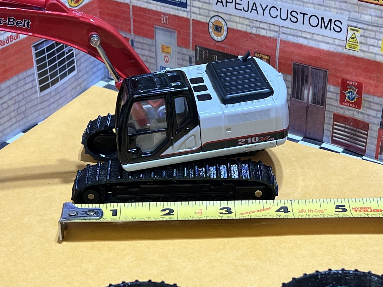 1 set of tracks, 1:50 Scale ertl Link Belt 210 LX Series excavator (TRACKS ONLY)