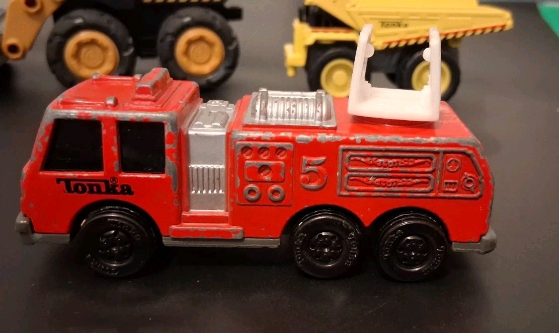5 Construction Toys Inc Tonka & Bruder Dump Truck Bulldozer Fire Truck No Ladder
