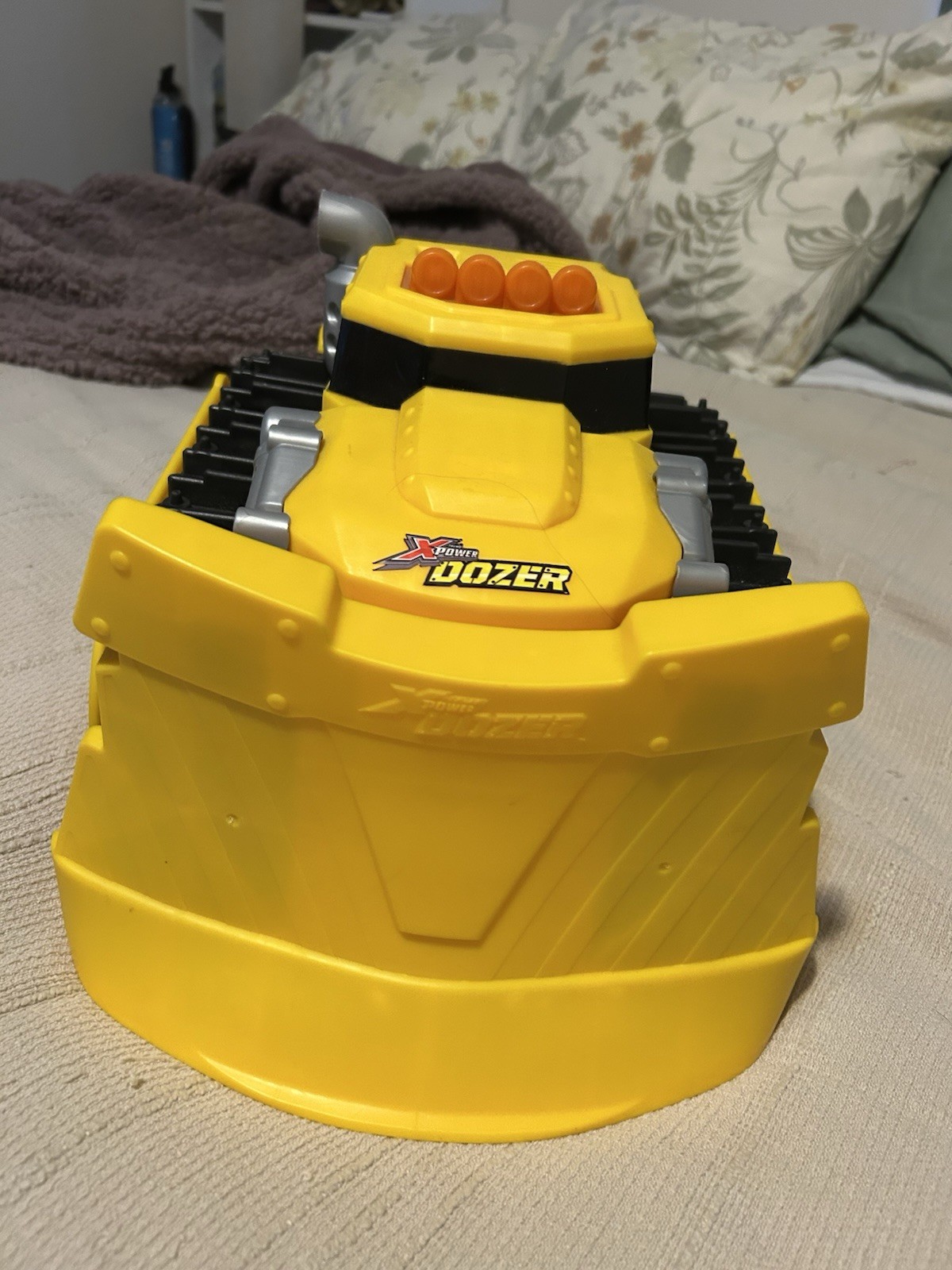 Xtreme Power Dozer Motorized All Terrain Extreme Bulldozer Toy plow through Dirt