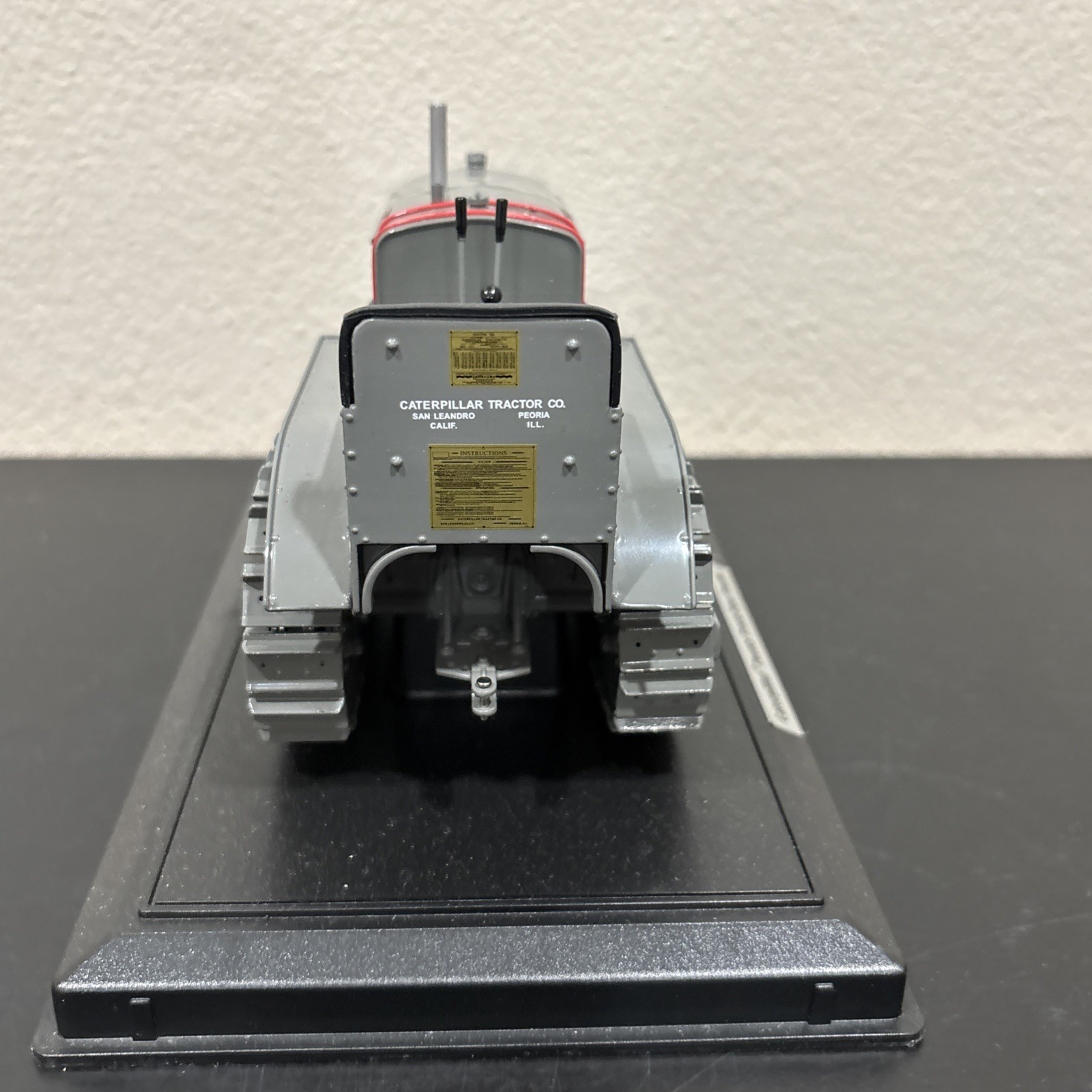 Norscot 1:16 Scale Cat Twenty Track-Type Tractor #55201 NIB