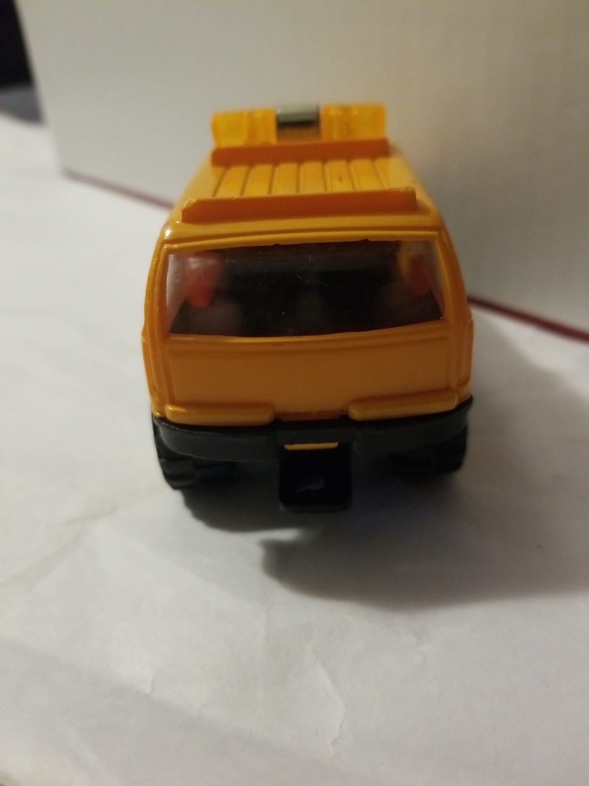 Toy Mighty Wheels Construction Company 4wd SUV Yellow plastic 4&Prime; Long truck.