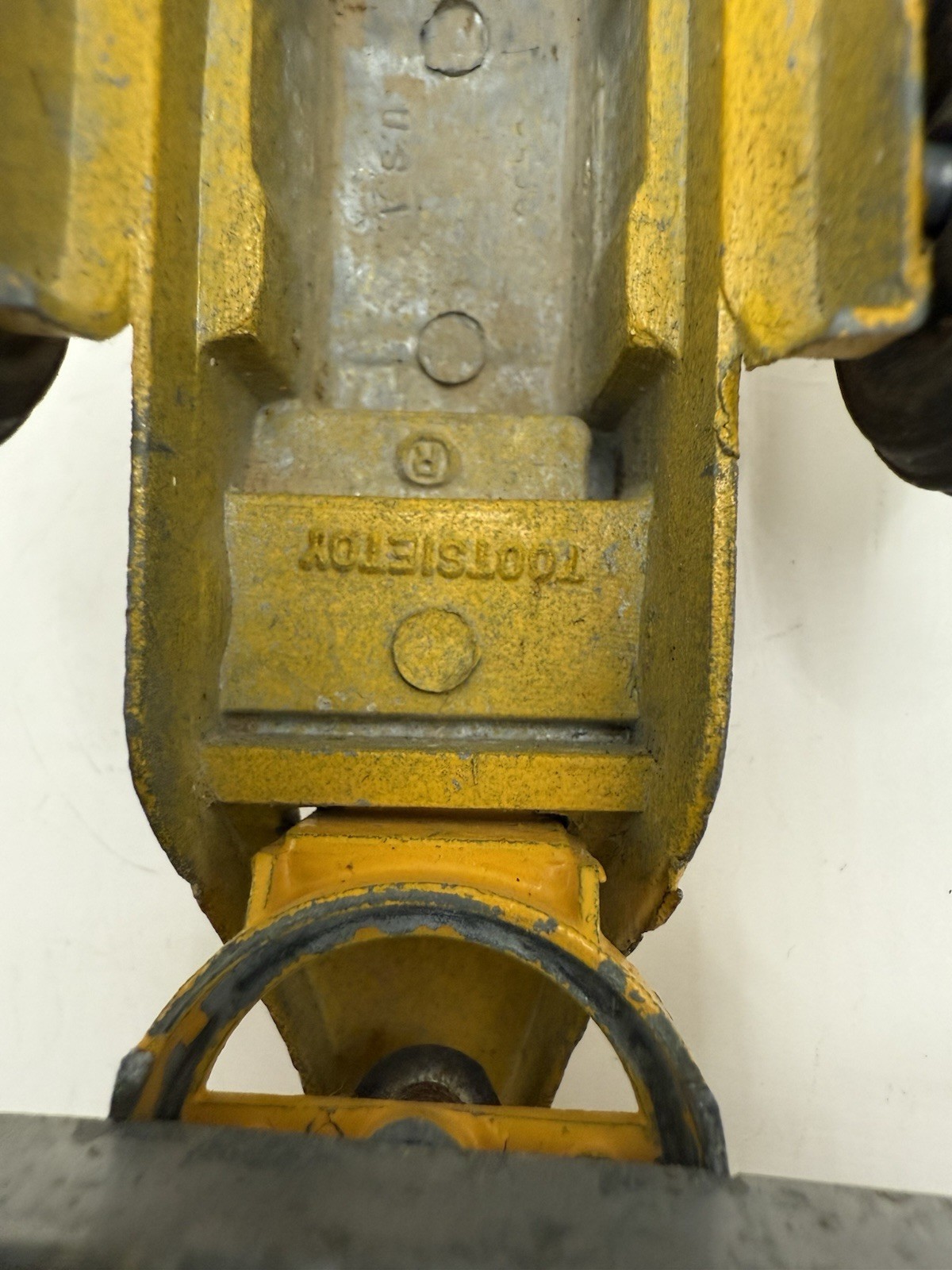 VINTAGE TOOTSIETOY CATERPILLAR ROAD GRADER