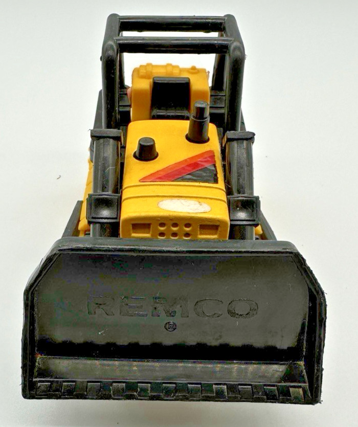 3 Vintage Diecast/Plastic Toy Bulldozers: 2 &rsquo;94 Tonka 1:64 and 1 Remco &rsquo;88 5&Prime;
