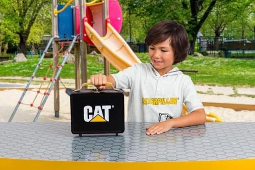 CAT Little Machines Store N Go Playset with Vehicles and Construction Accesso…