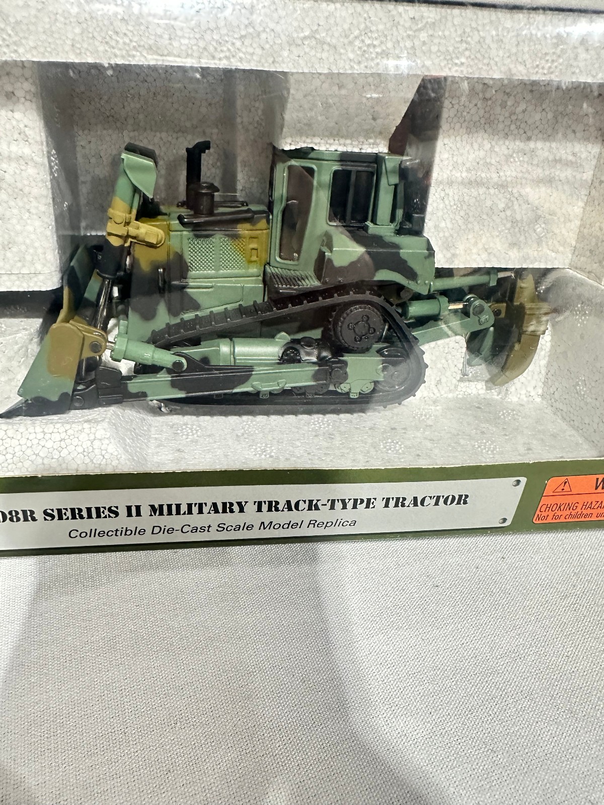 Caterpillar D8R Series II Military Dozer By Norscot 1/50th Scale