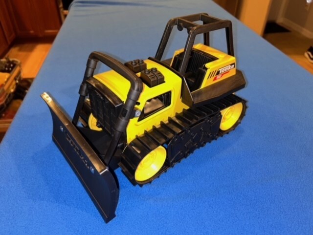 Classic Tonka Toys Classic Bulldozer 952 Metal and Plastic 2021 Basic Fun
