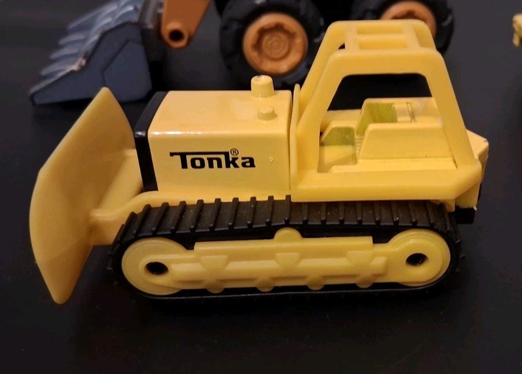 5 Construction Toys Inc Tonka & Bruder Dump Truck Bulldozer Fire Truck No Ladder
