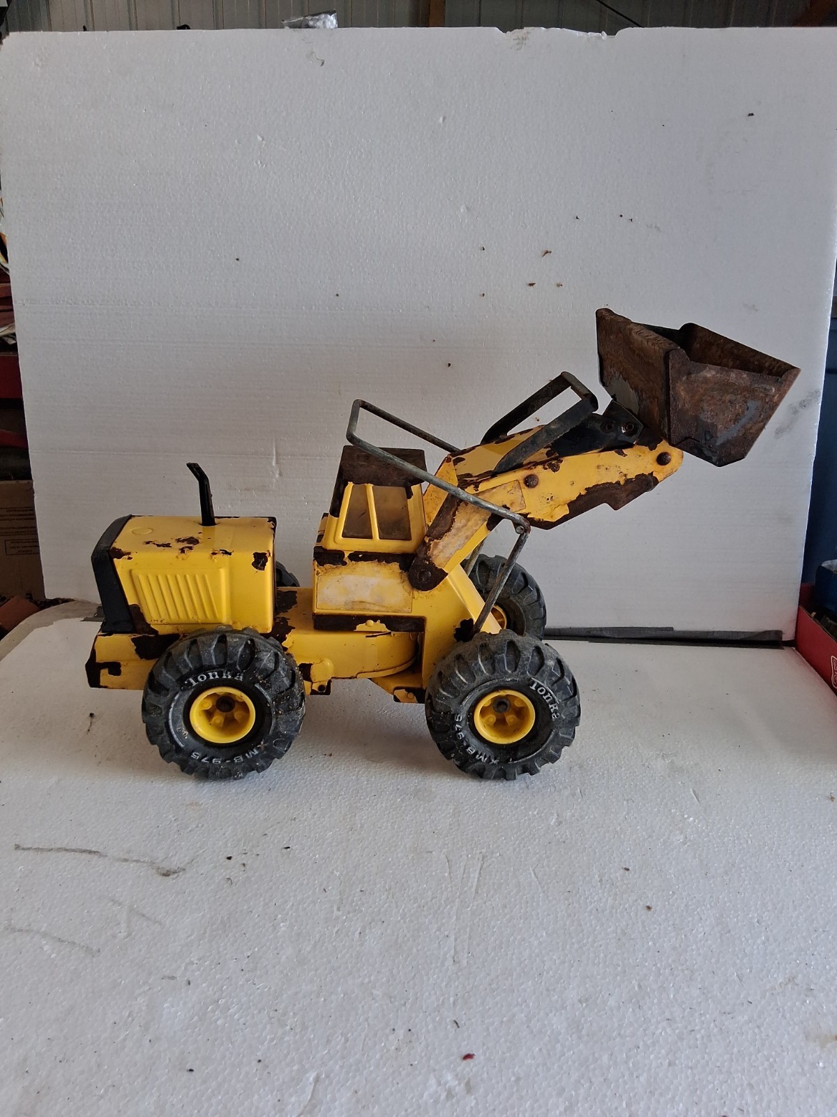 VINTAGE Mighty Tonka Diesel Front End Loader XMB-975