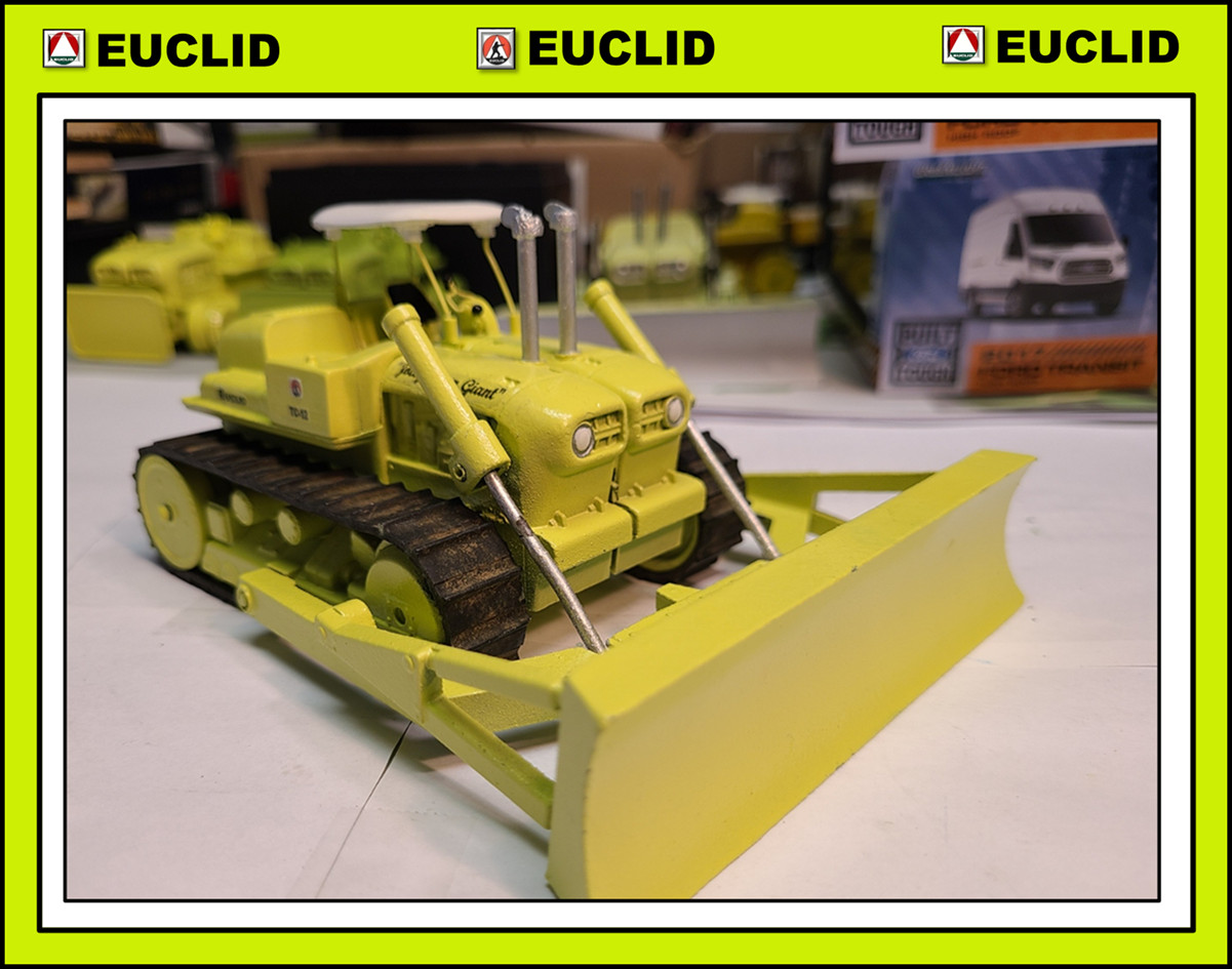 1/40 EUCLID Corgi CUSTOM TC-12 Dozer in HIGH-LITE » Green – NEW RELEASE !!!