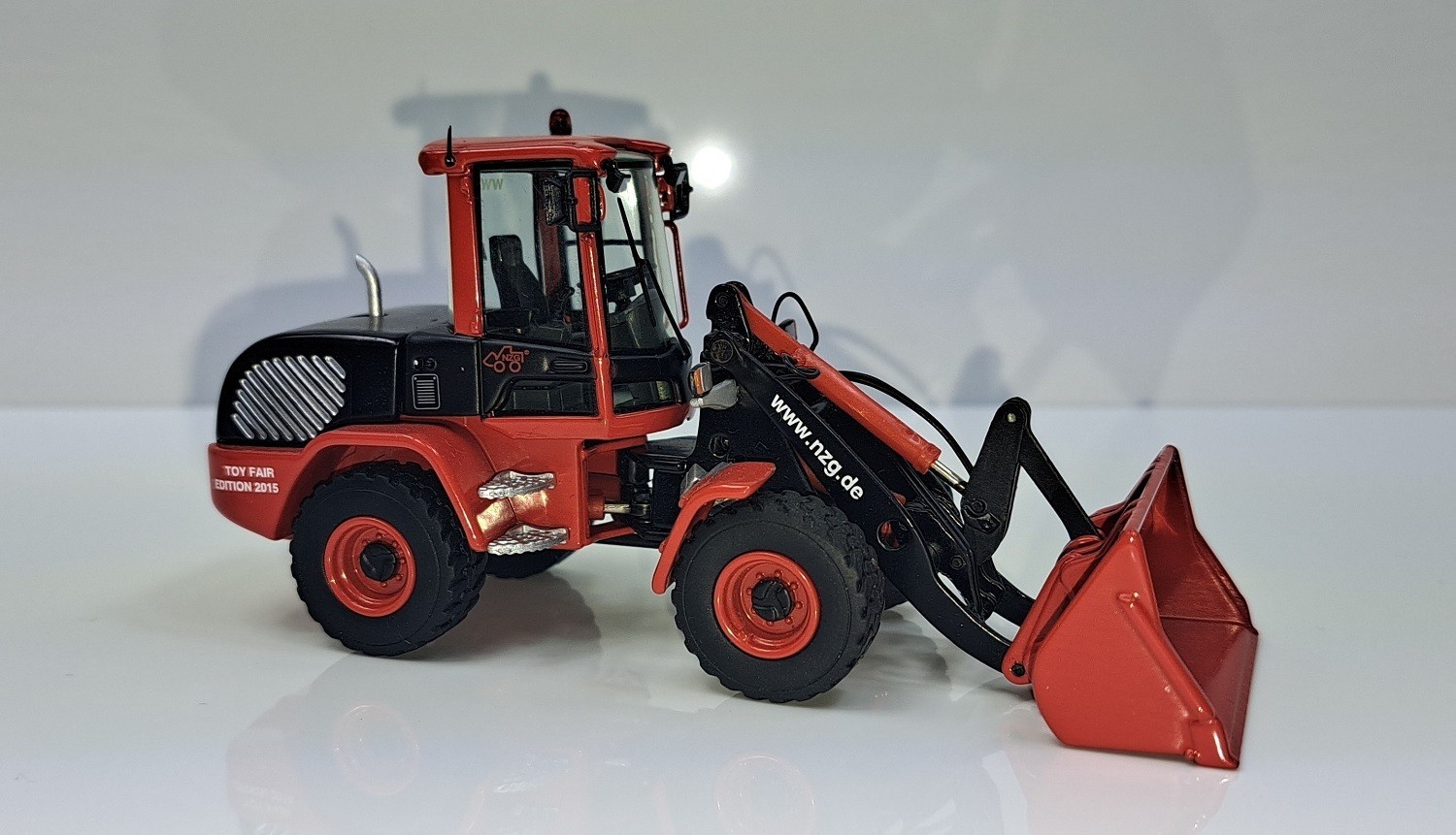 NZG903-01 – Terex TL120 Wheel Loader – NZG 2015 Toy Fair