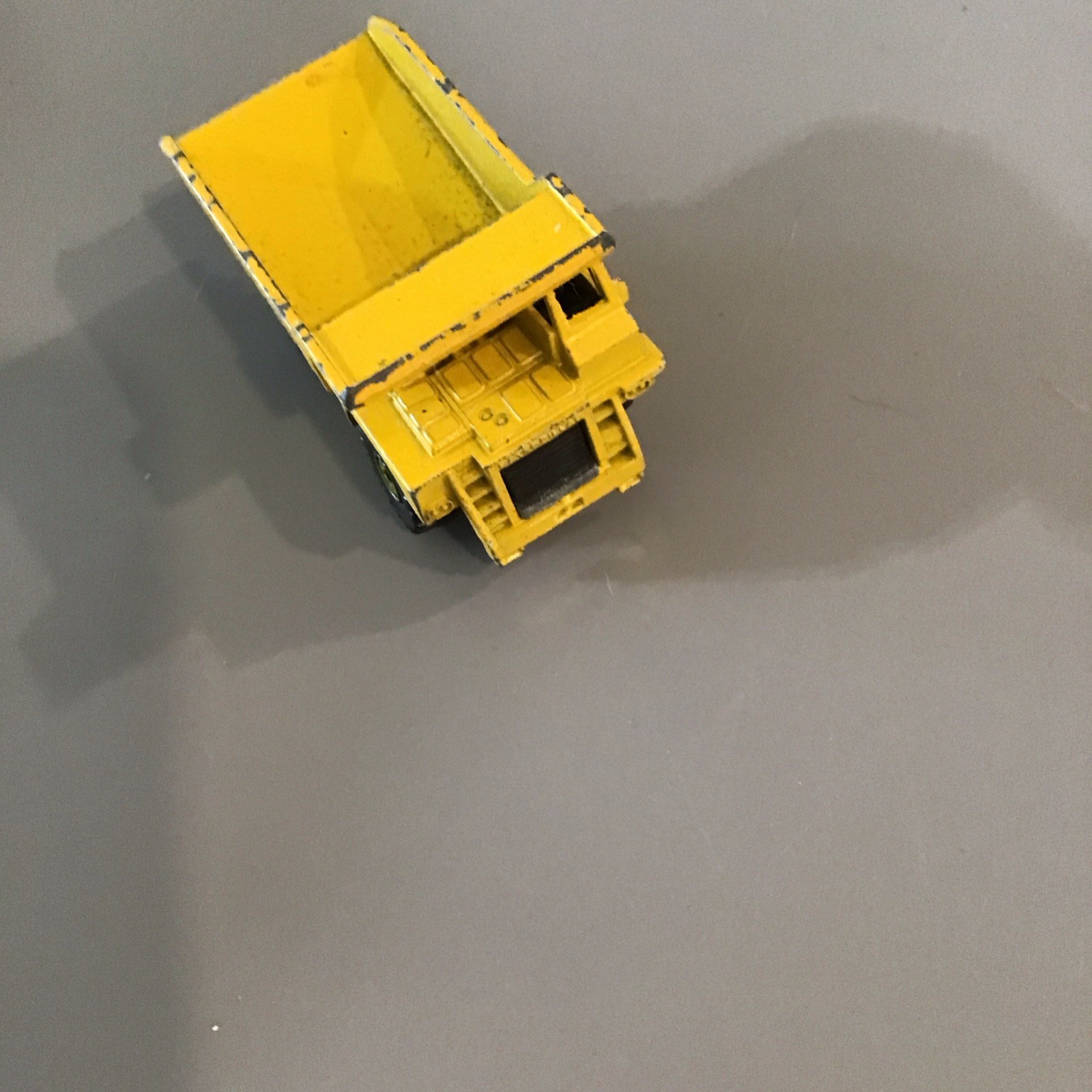 Vintage Hot Wheels 1979 Dump Truck 1:64 Yellow/Black Diecast Dumping Bed